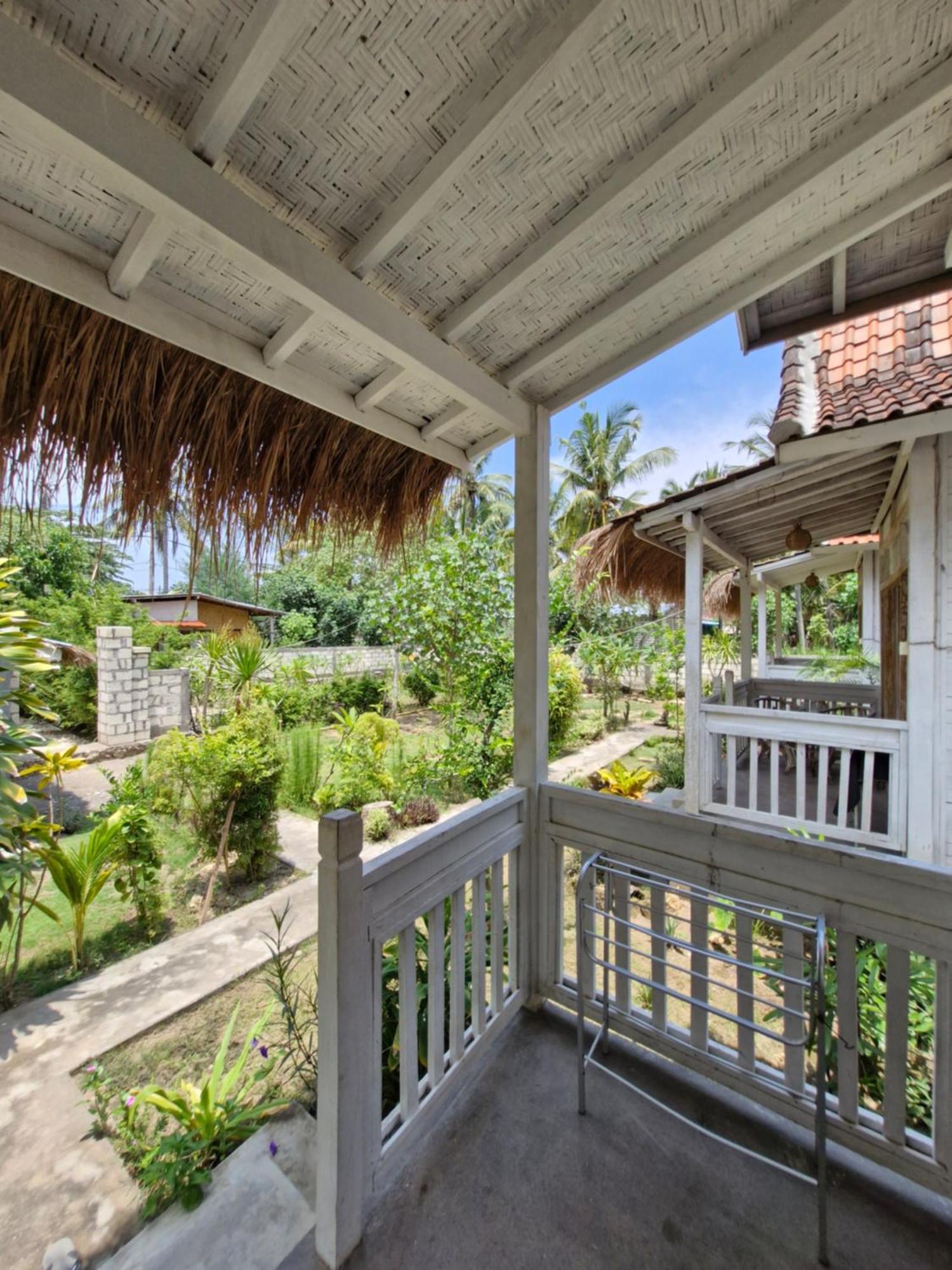 The Layar Homestay Batununggul Exteriér fotografie
