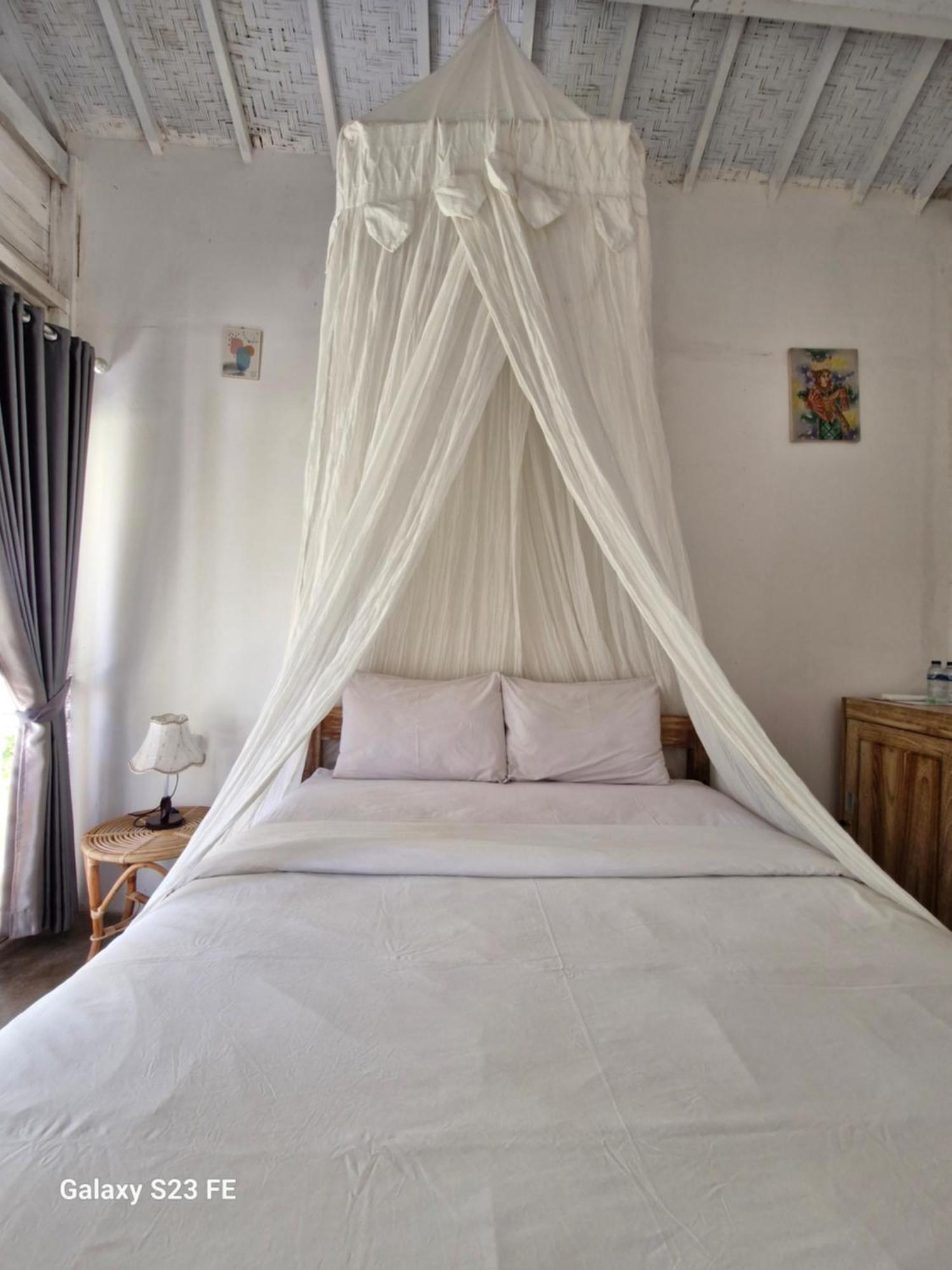 The Layar Homestay Batununggul Exteriér fotografie