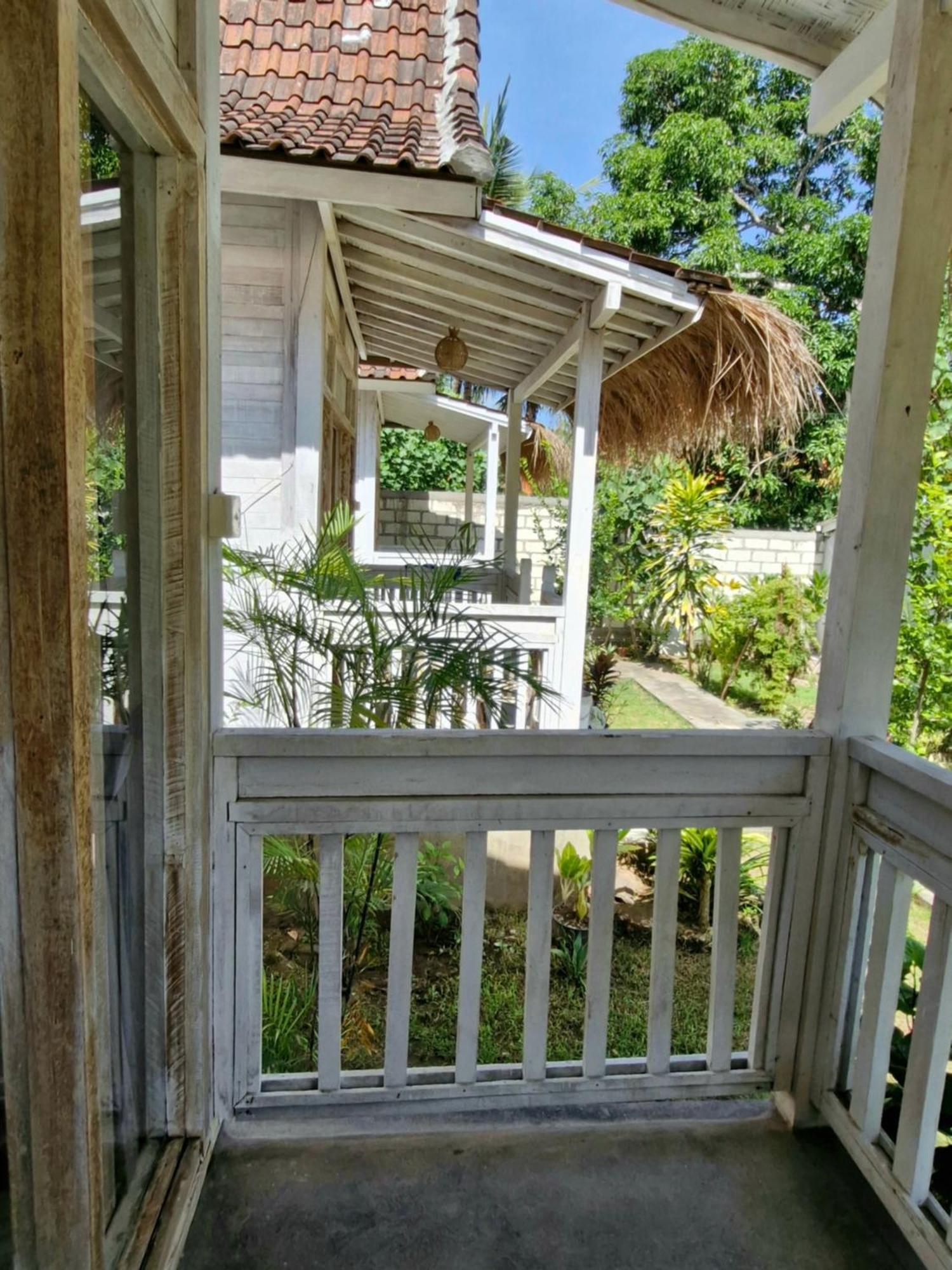 The Layar Homestay Batununggul Exteriér fotografie