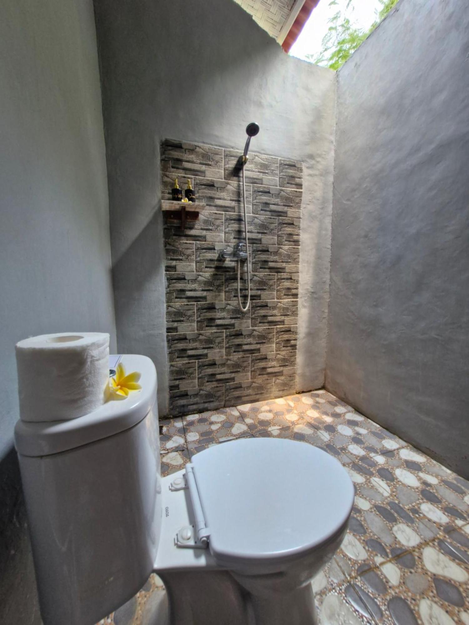 The Layar Homestay Batununggul Exteriér fotografie