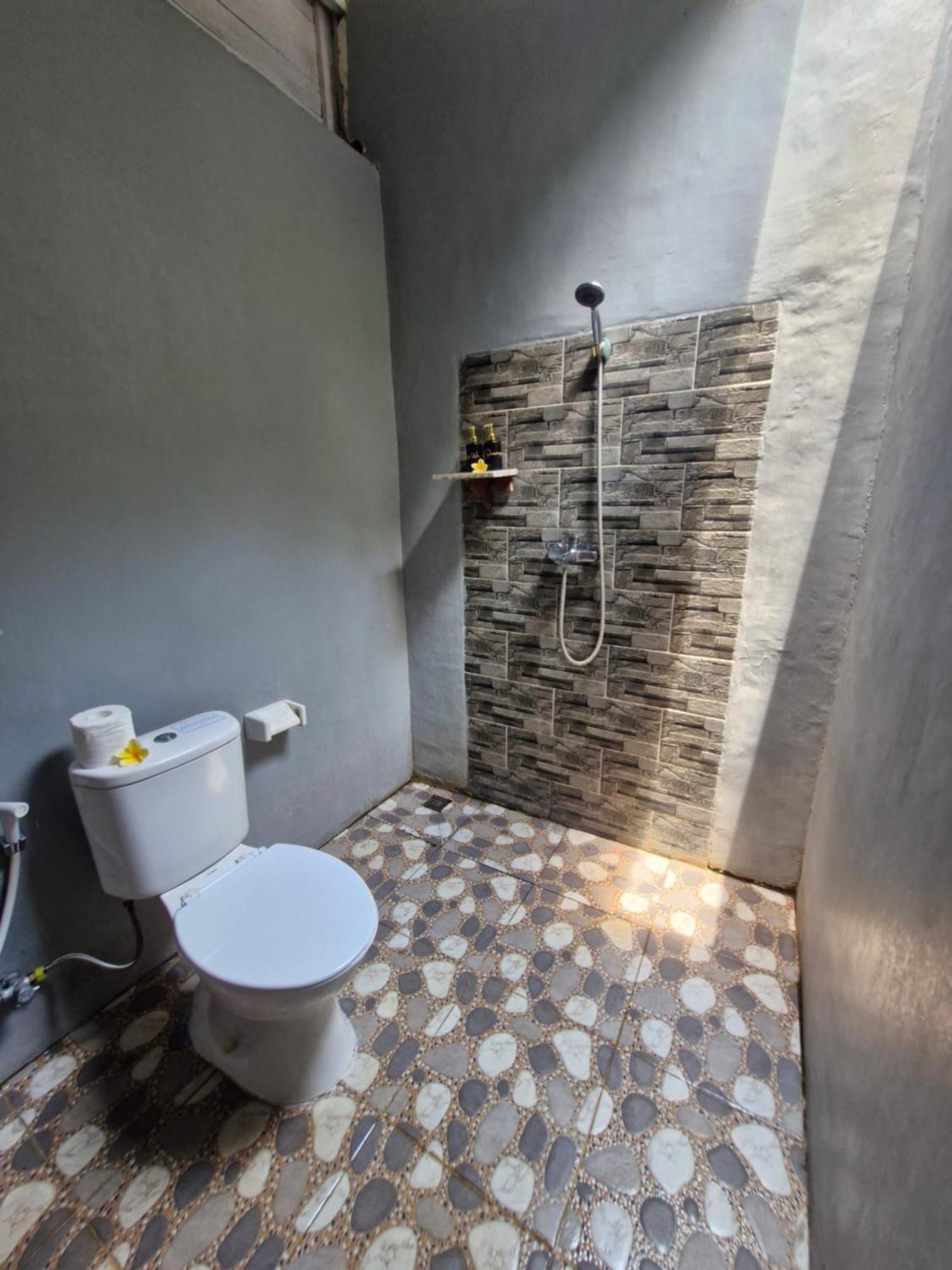 The Layar Homestay Batununggul Exteriér fotografie