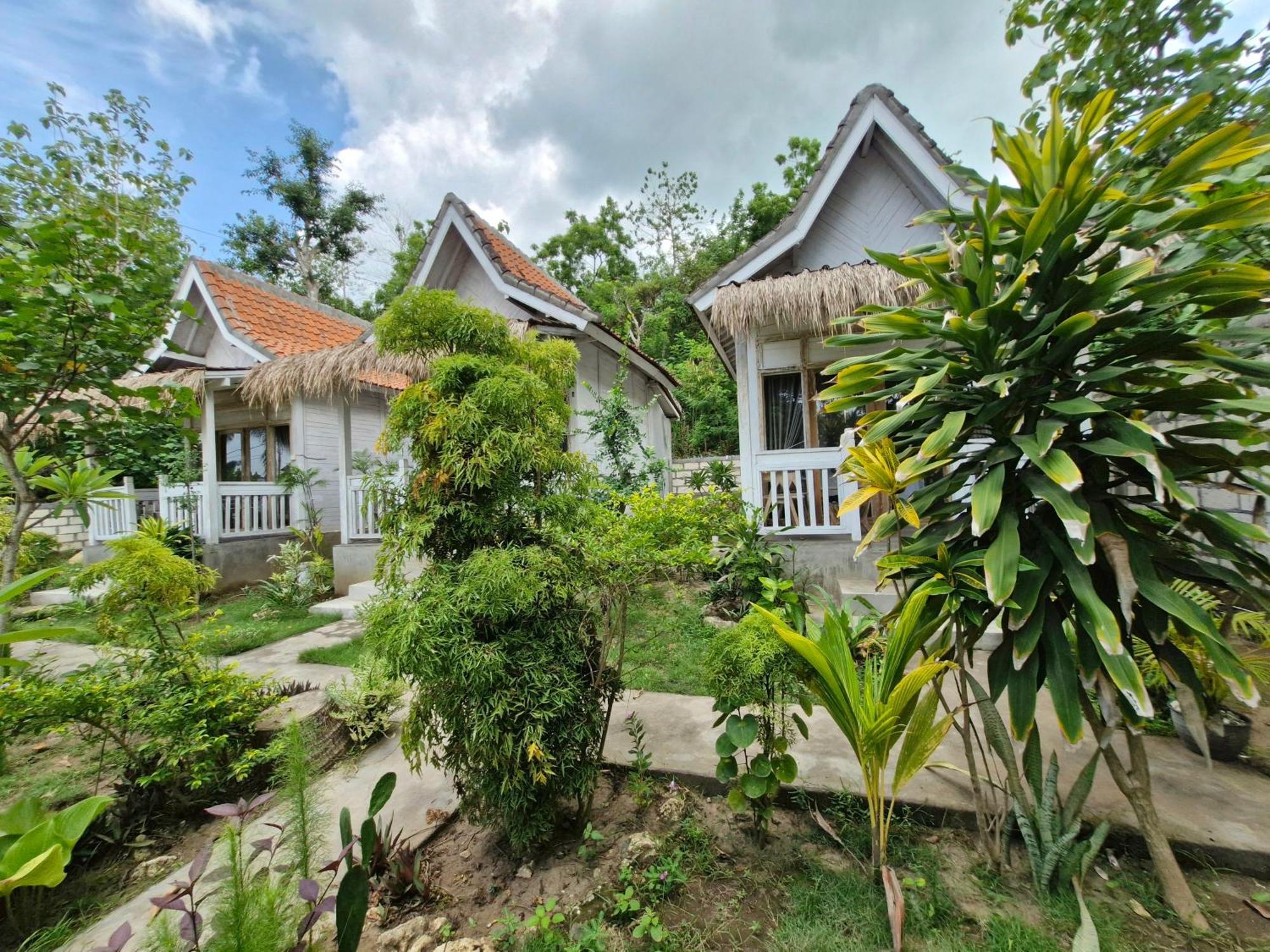 The Layar Homestay Batununggul Exteriér fotografie